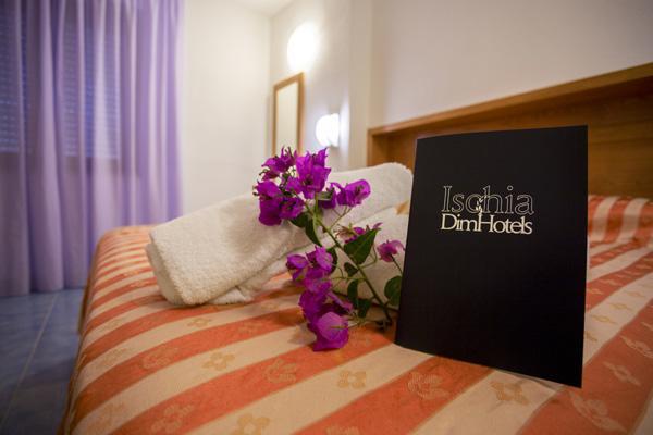 Hotel Terme Tirrenia Isquia Exterior foto