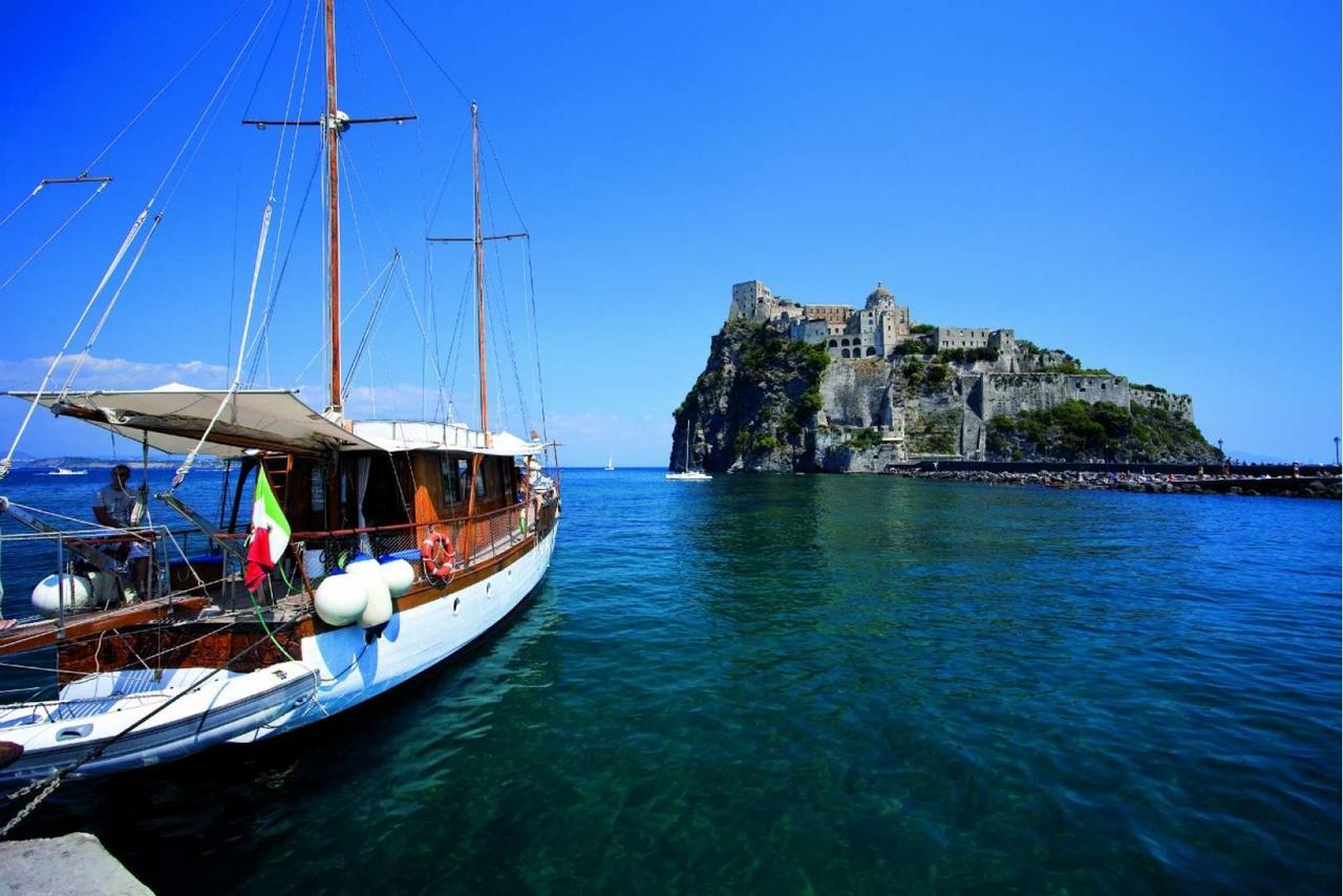 Hotel Terme Tirrenia Isquia Exterior foto